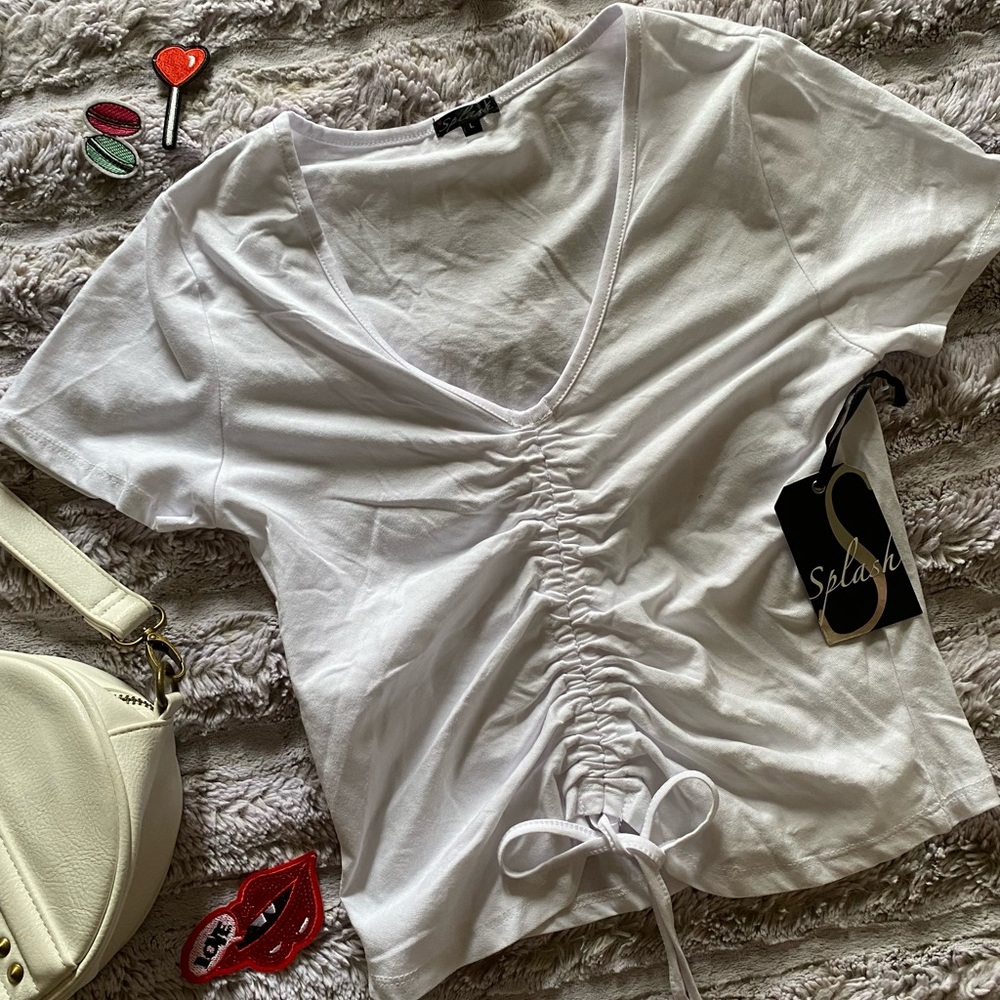 Large knot tie white crop tee